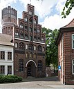 Kalandhaus (built in 1491) and water tower, Lüneburg.jpg