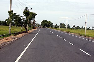 Kalmunai - Akkaraipattu Road (near Oluvil).JPG