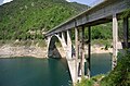 Il Ponte Recchi, uno dei due ponti a arco tipo Maillart che sovrastano il lago, prende il nome dalla ditta che lo costruì nel 1962 su progetto dell'ingegnere Alfredo Passaro