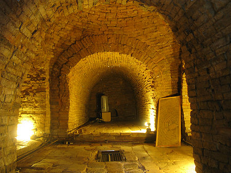 Tập_tin:Lei_Cheng_Uk_Han_Tomb.jpg