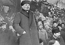 Lenin speaking in 1919 (Source: Wikimedia)