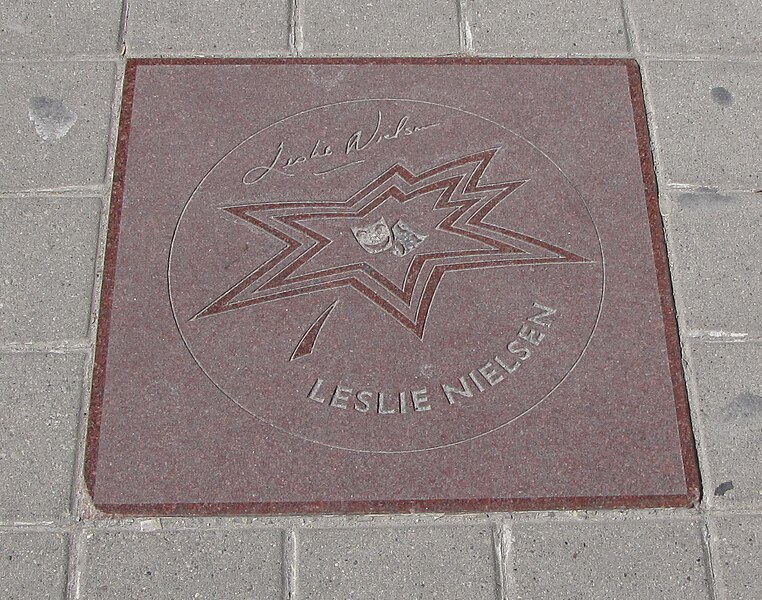 File:Leslie Nielsen star on Walk of Fame.jpg