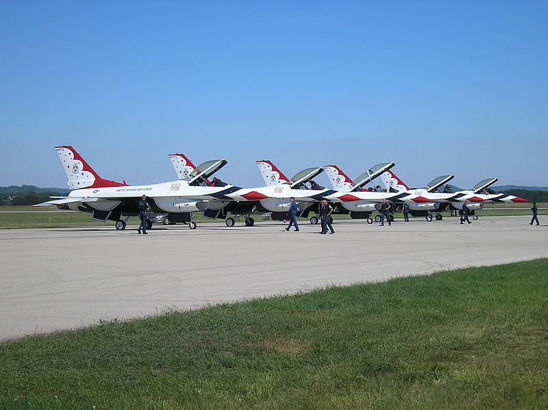 File:Line Up (293071976).jpg