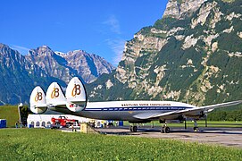 Breitling Super Constellation am Flugplatz Mollis (2011)