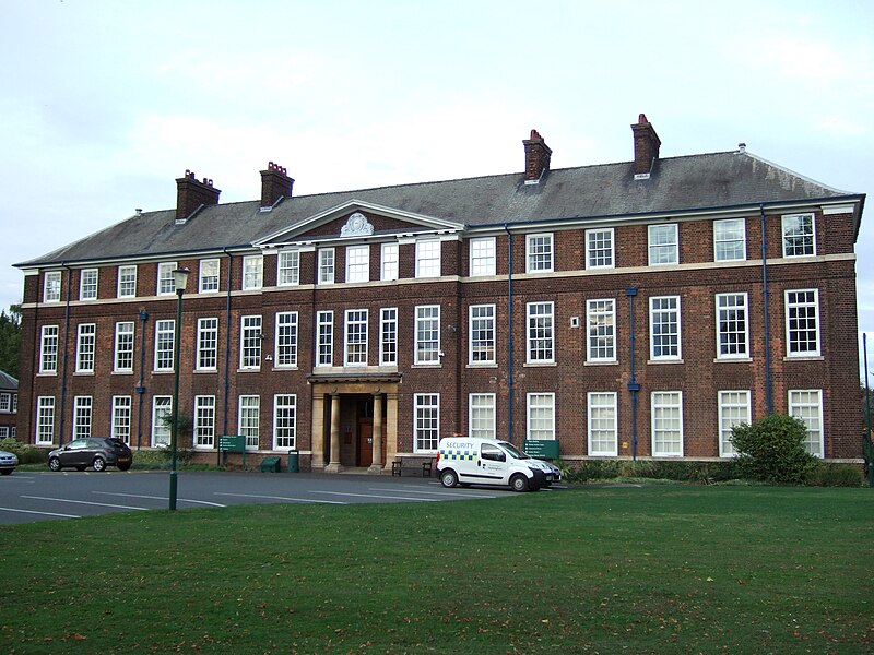 File:Main Building Sutton Bonington 2011.jpg