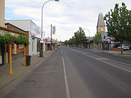 Calle principal, Clare.JPG