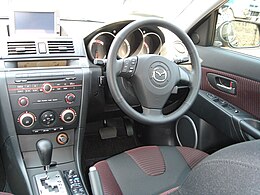 Mazda-axera-車内.JPG