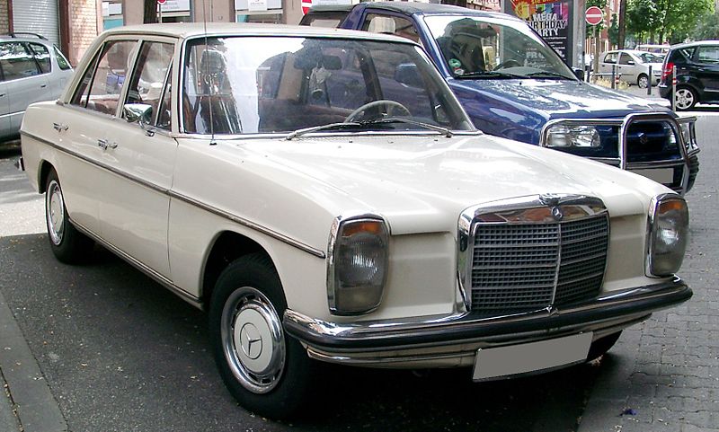 File:Mercedes-Benz W115 front 20080621.jpg