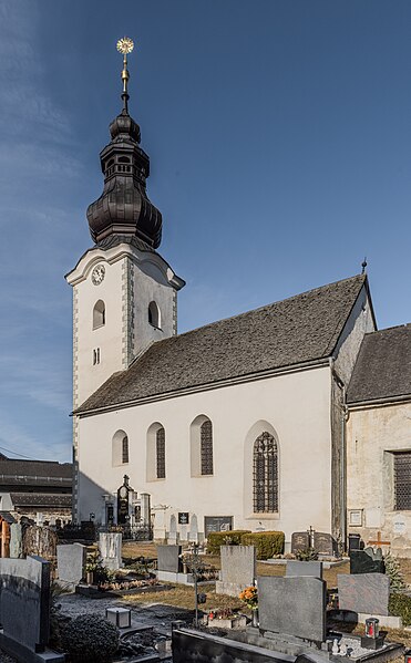 File:Metnitz Grades Pfarrkirche hl. Andreas mit Friedhof SO-Ansicht 21122016 5737.jpg