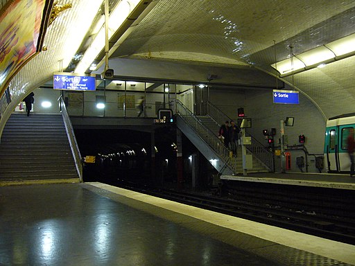 Metro - Paris - Ligne 8 - Lourmel (6)