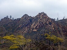 File:Montañas_en_Verín.jpg