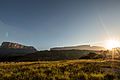 Monte Roraima e Kukenan Tepui com sol radiante.jpg