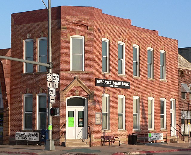 The old Nebraska State Bank building is now the Holt County Historical Museum. Moses Kinkaid's office, now restored, occupied the second floor of the 