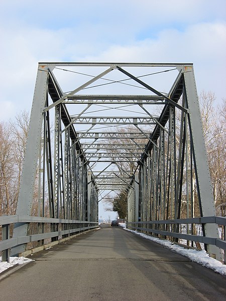 File:New Hope Bridge western portal.jpg