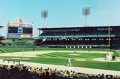 How to get to Comiskey Park with public transit - About the place