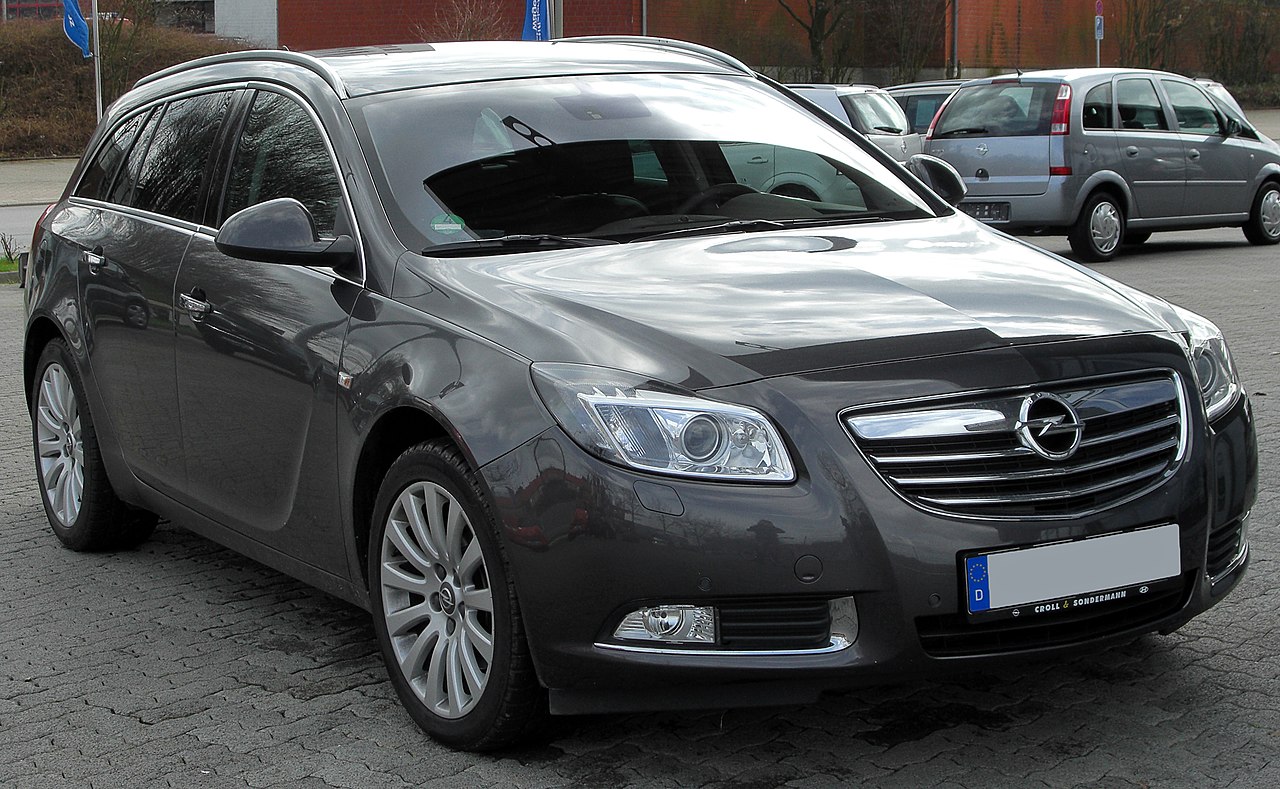 File:Opel Insignia Sports Tourer 2.0 CDTI Cosmo front 20100613.jpg -  Wikimedia Commons