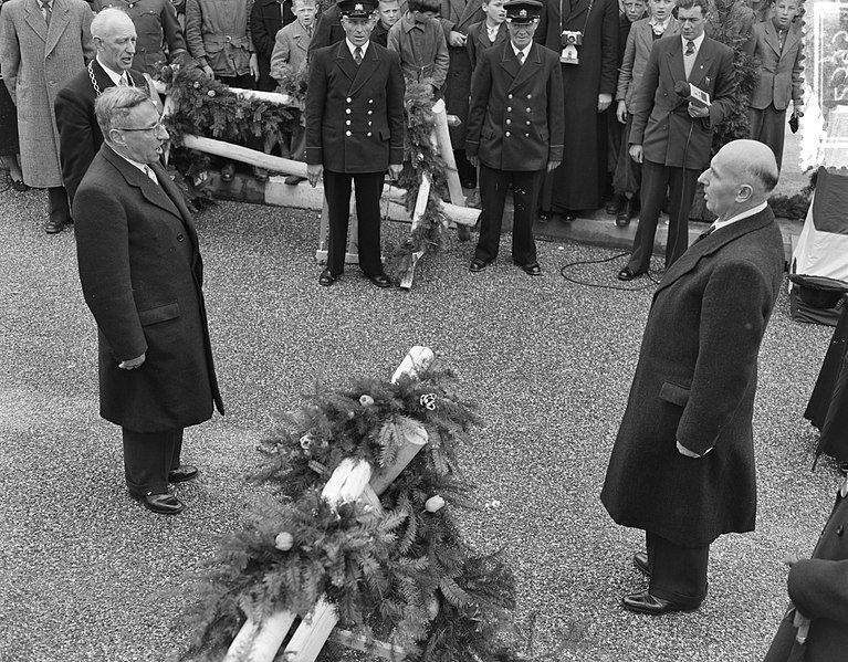 File:Opening nieuwe brug over Maas bij Gennep, Bestanddeelnr 907-1393.jpg