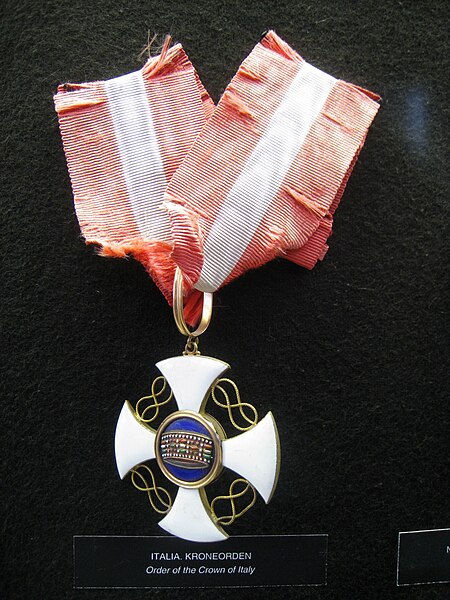 File:Order of the Crown of Italy - Fram Museum.jpg