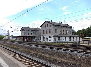 Bahnhof Oschatz: Geschichte, Bahnsteige, Verkehr