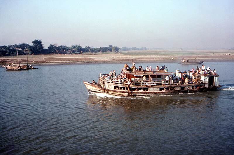 File:Overcrowded ferry boat on Meghna River, Bangladesh.jpg