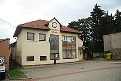 Überblick über das Gemeindeamt in Říčky, Bezirk Brno-Country.JPG