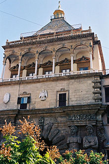 Porta Nuova beside Palazzo dei Normanni. Palermo-Porta-Nuova-bjs-1.jpg