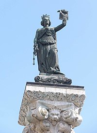 Pamplona - Monument voor de Fueros 3.jpg