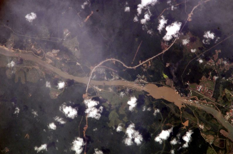 صورة:Panama canal image.jpg