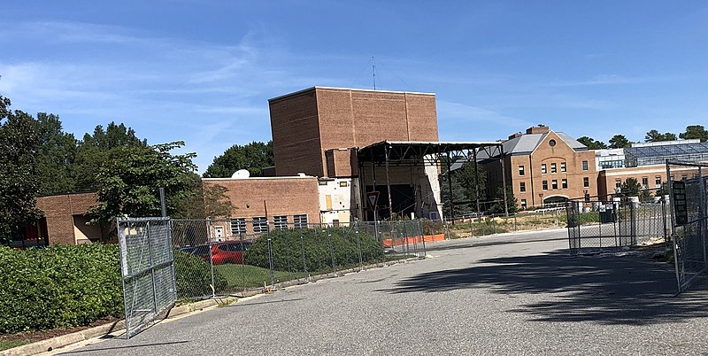 File:Phi Beta Kappa Memorial Hall awaiting further demolition, September 2019 (cropped).jpg