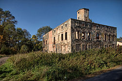 Руины дворца