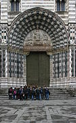 Portal of Genoa Cathedral - Genoa 2014 (2).JPG