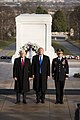 La 45-a Prezidento de Usono Donald Trump kaj Vic-Prezidento de Usono Mike Pence, Arlingtona nacia tombejo, la 19-an de januaro 2017.