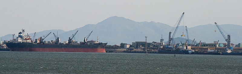 File:Quy Nhon Port.jpg