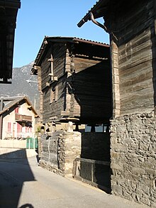 Traditional houses in Ried-Brig Ried-Brig (Wallis).JPG