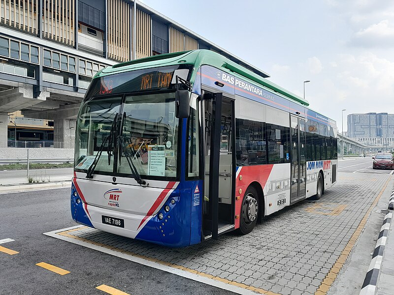 File:SCANIA K250UB GML Coachworks Sdn. Bhd. T543 (VAE 7196).jpg