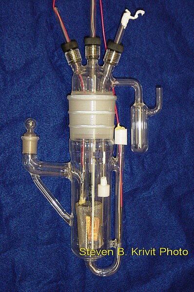 File:SPAWAR- First Generation Cold Fusion Cell. Photo Credit Steven B. Krivit.JPG