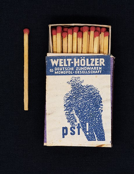 File:Safety matches Welt-Hölzer Pst!.jpg