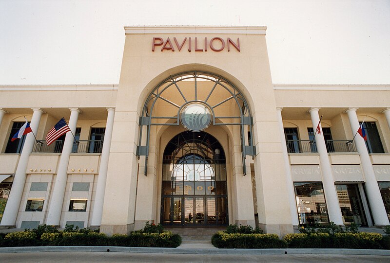 File:Saks Fifth Avenue Pavilion Houston Press Photo 1992.jpg