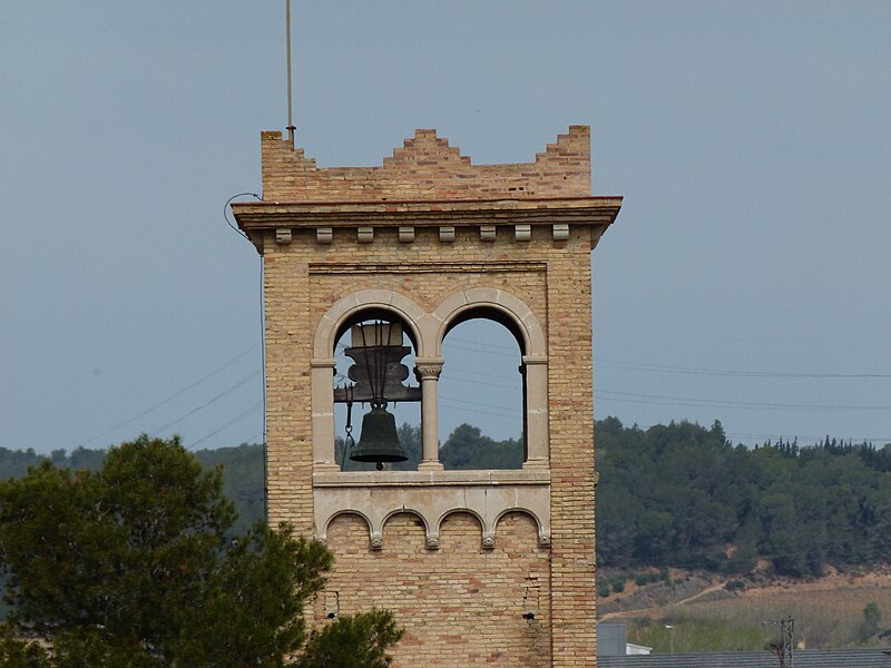 File:Sant Pere de Lavern - P1060641.jpg