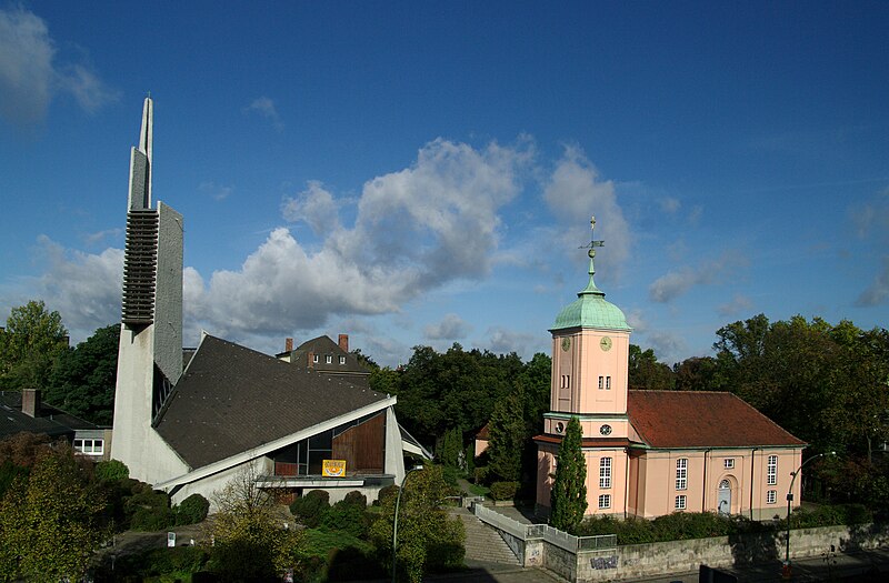 File:Schoeneberg old village church and paul gerhardt kirche 12.10.2011 09-50-35.jpg