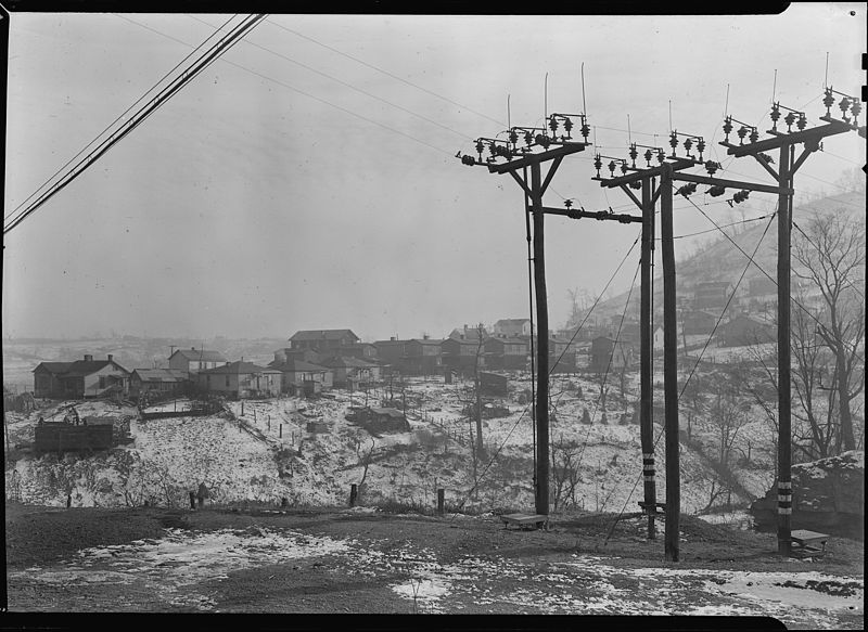 File:Scott's Run, West Virginia. Troop Hill - An abandoned coal camp on Scott's Run, West Virginia, December 22, 1936.... - NARA - 518382.jpg