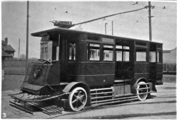 開通初期のトロリーバス（1917年撮影）