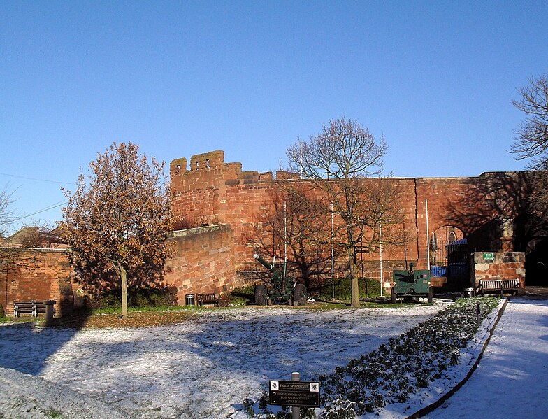 File:Shrewsbury Castle Wall - geograph.org.uk - 4011492.jpg