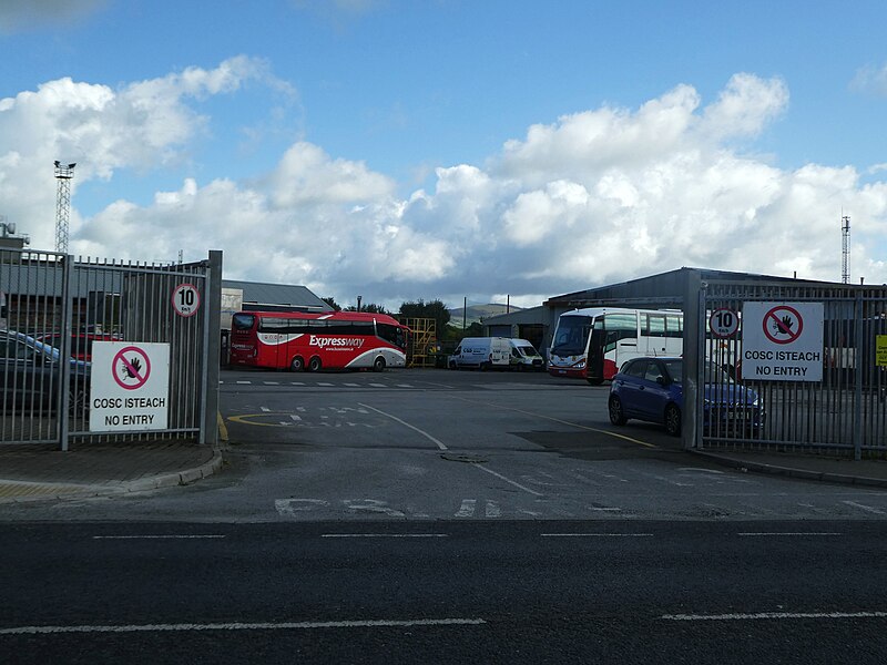 File:Signs-1090284, Tralee, Co. Kerry, Ireland.jpg