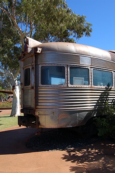 File:Silver Star Cafe, Port Hedland, exterior, 2012 (2).JPG