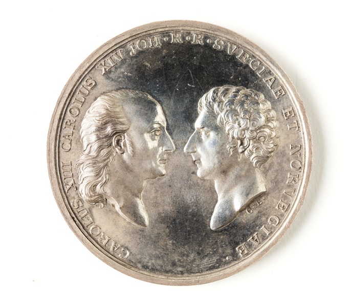 File:Silvermedalj, 1818. Åtsida, Karl XIII och Karl XIV Johan - Skoklosters slott - 109344.tif