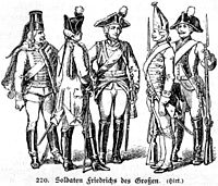 Прусский гренадер (второй справа) среди наёмников (солдат) времён Фридриха Великого.