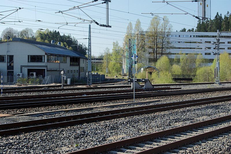 File:Spikkestadbanen fra Asker stasjon.jpg