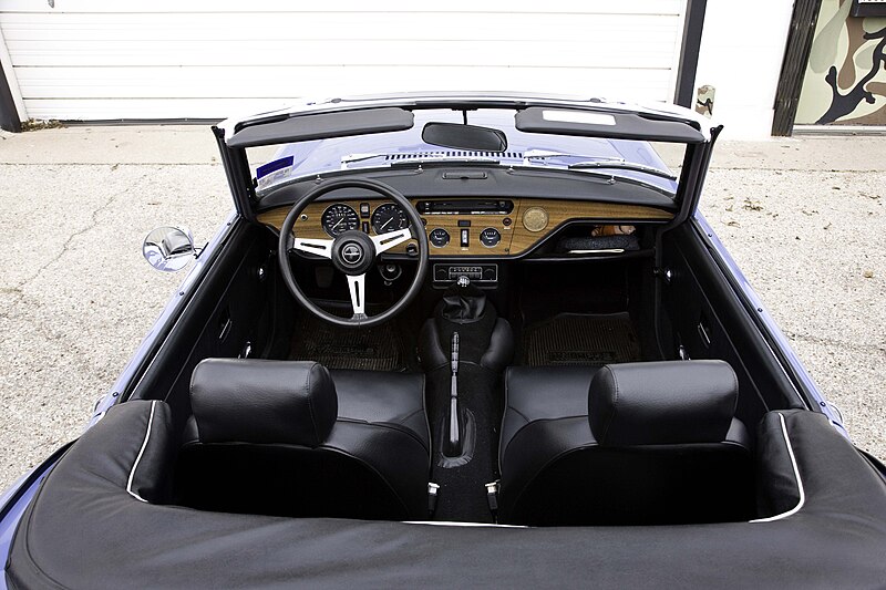 File:Spitfire 1500 Interior.JPG