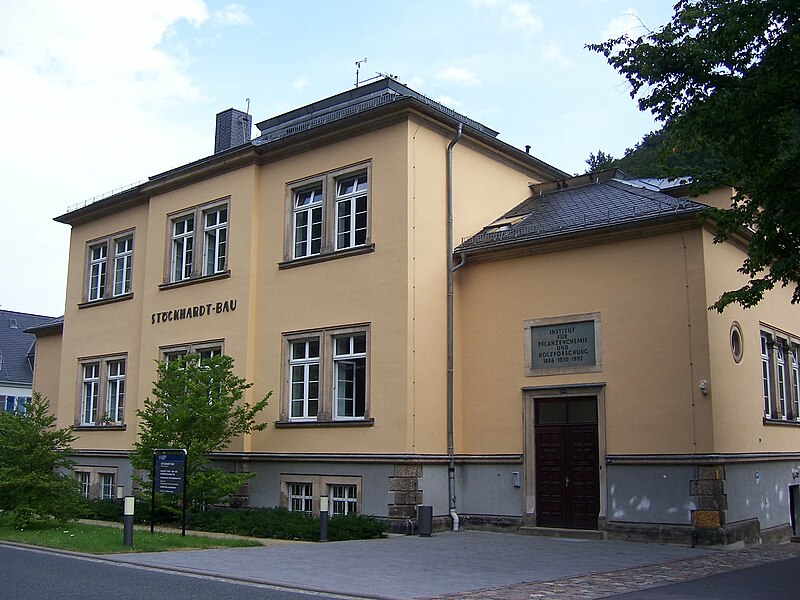 File:Stöckhardt-Bau Tharandt.JPG